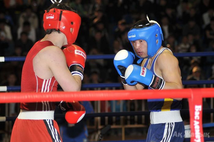 В Атырау начался чемпионат страны по боксу