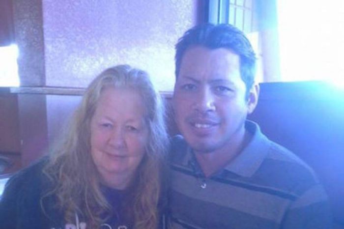 Похищенный 34 года назад американец воссоединился с матерью