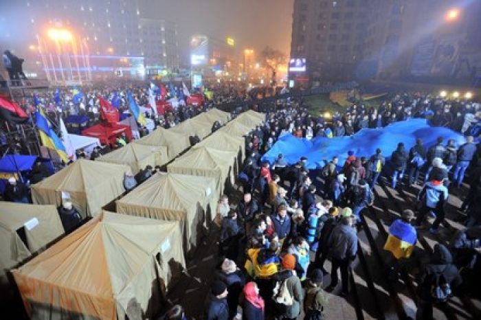 Киевская милиция попыталась разогнать акцию на Европейской площади