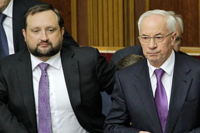 Власти Украины согласились обсудить досрочные выборы