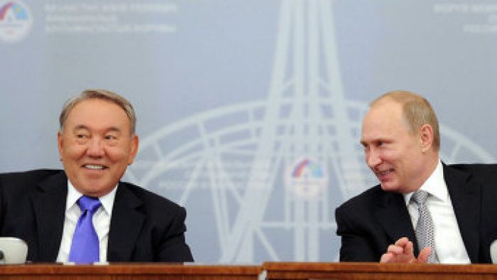 Путин и Назарбаев обсудили подготовку заседания Высшего Евразийского экономического совета