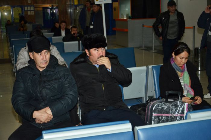 Пассажиры в аэропорту полсуток ждали отменённого рейса