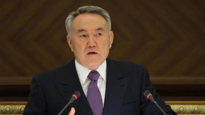 Началось выступление Назарбаева с посланием народу Казахстана