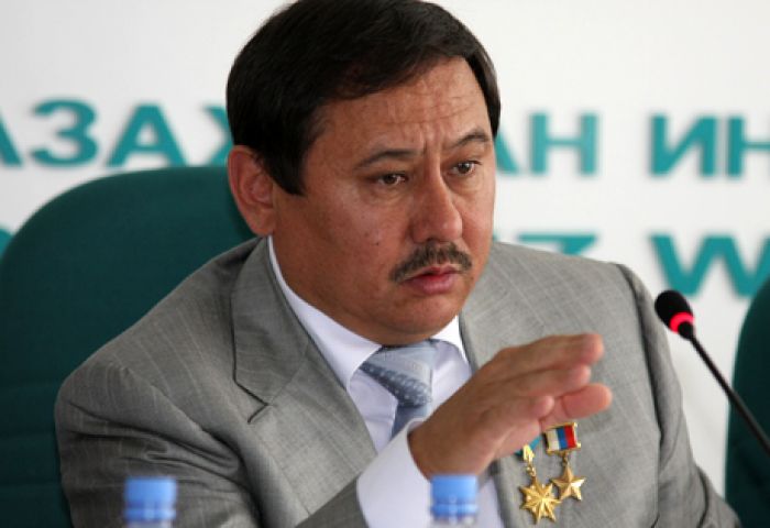 Мусабаев назвал представителей «Антигептила» больными людьми