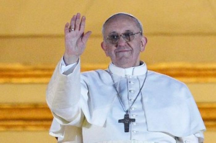 Папа призвал участников форума в Давосе помочь бедным