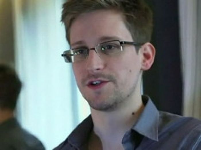 Сноуден провел пресс-конференцию в Интернете