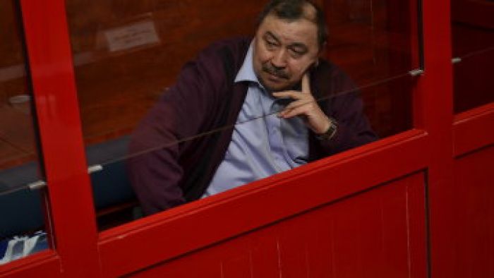 Утембаев заявил, что просил лишь избить Сарсенбаева
