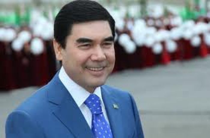 Новый женский орден заменил в Туркмении награду имени матери Сапармурата Ниязова