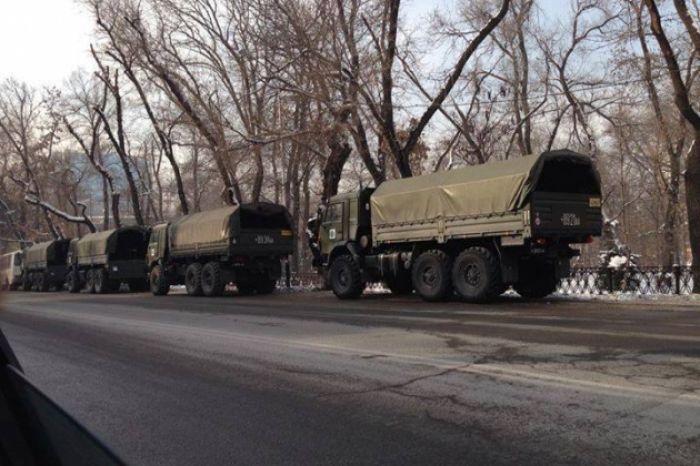 В Минобороны объяснили марш военной техники под Алматы (Видео)