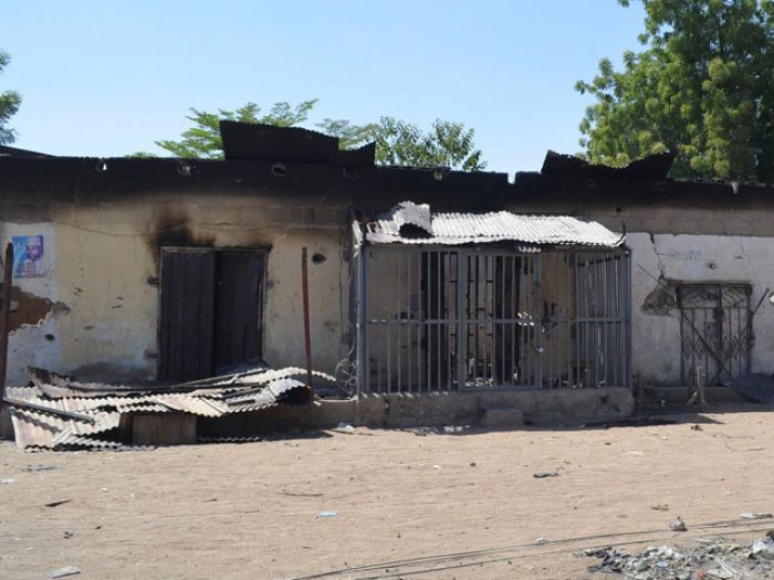 В Нигерии боевики "Боко Харам" сожгли интернат, убив 29 школьников