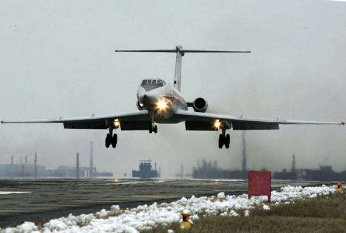 ТУ-134 авиакомпании «Center South» аварийно сел в Астане из-за отказа двигателя