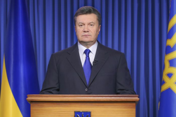 Янукович попросил защиты у России
