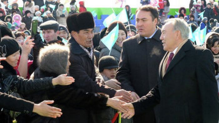 Назарбаев поздравил казахстанцев с праздником Наурыз