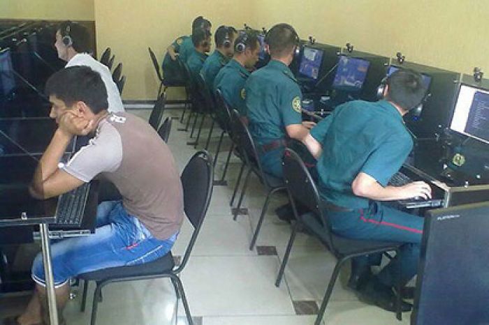 Власти Узбекистана ужесточили контроль за посетителями интернет-кафе