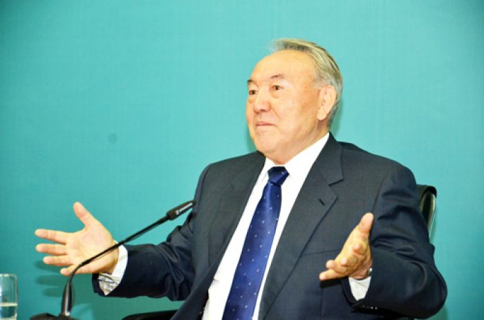 Казахстанцы должны вдохновляться историями успеха богатых соотечественников - Назарбаев