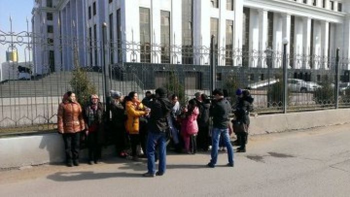 Полиция отпустила участниц акции протеста в Астане после профбеседы