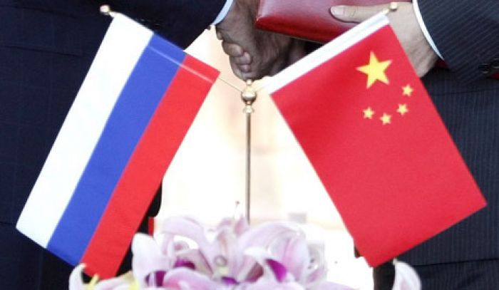 Китай выступил против санкций Запада к России