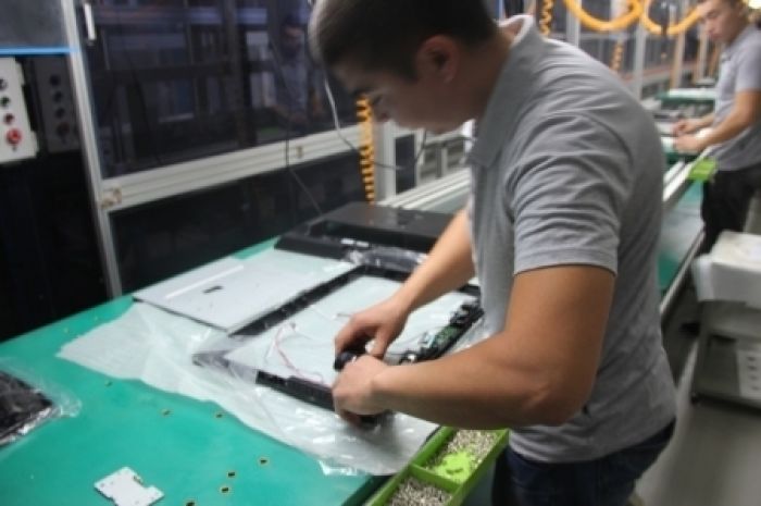 Актауский суд огласил приговор по делу о заводе планшетников