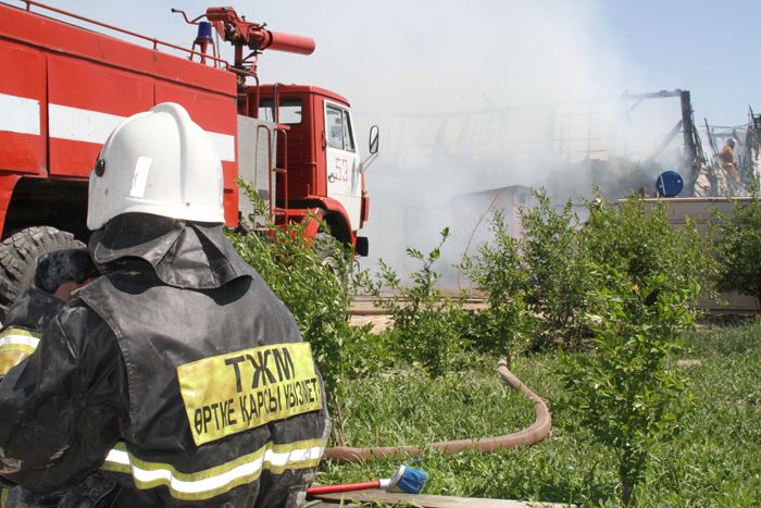 Сгорел дом по Амандосова (Фото, Видео)