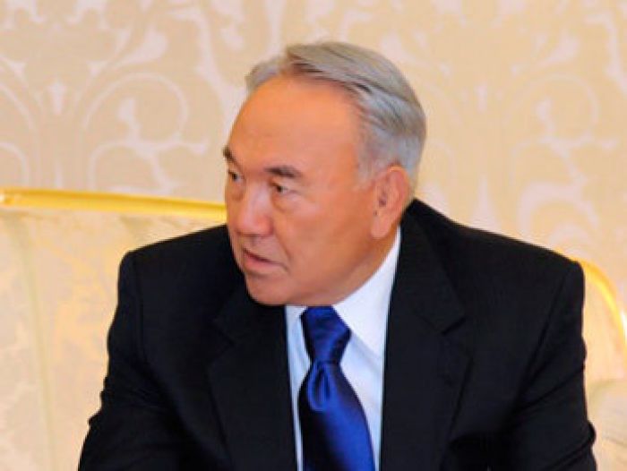 Назарбаев уличил чиновников ЮКО в земельных махинациях