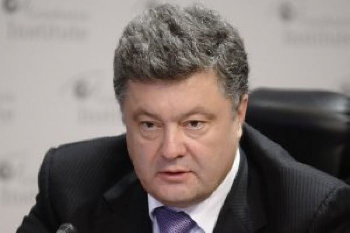 Порошенко попросил для Украины помощи по ленд-лизу