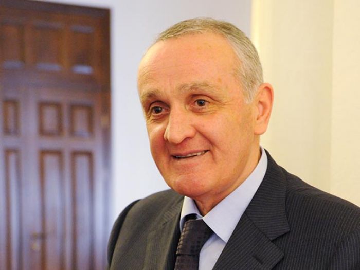 Президент Абхазии Анкваб подтвердил свою отставку