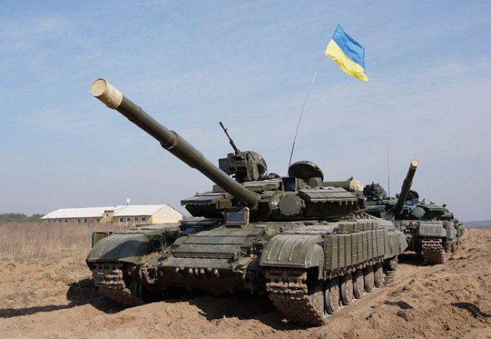 Украинская армия начала танковое наступление на Славянск