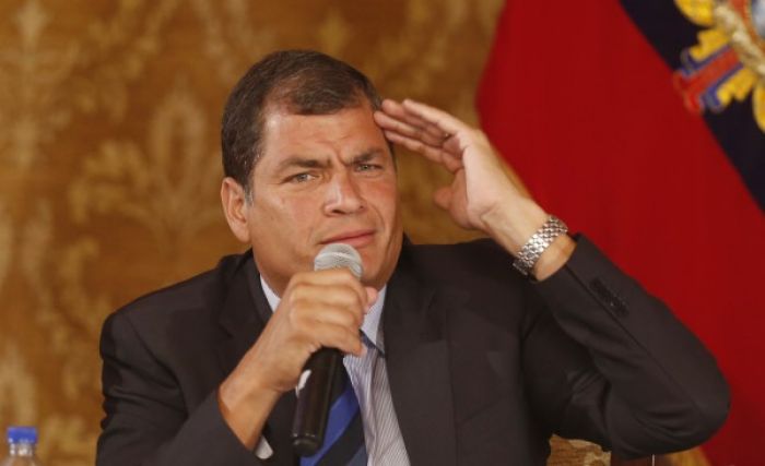 Президент Эквадора объявил конкурс на самую нелепую бюрократическую процедуру