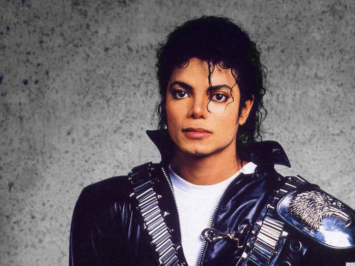 Поклонники Майкла Джексона по всему миру зажгут свечи в пятую годовщину его смерти