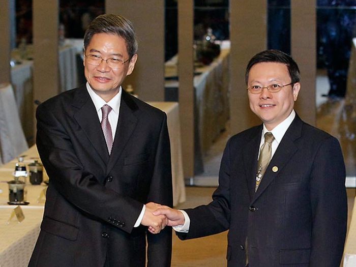 Впервые в истории чиновник КНР посетил Тайвань