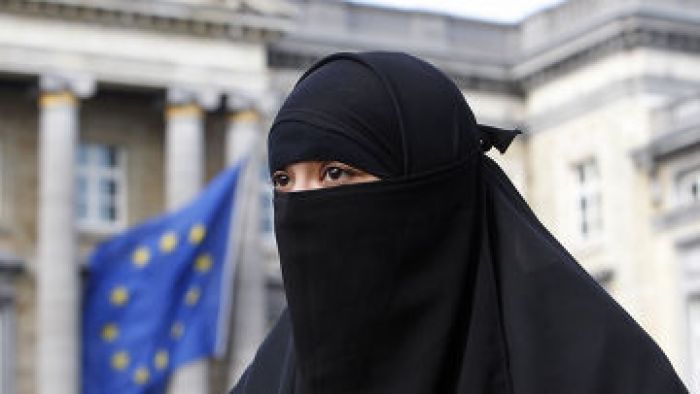 Европейский суд одобрил запрет на ношение никаба во Франции 