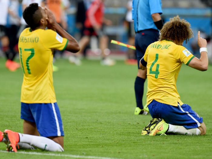 После фиаско на домашнем ЧМ по футболу Бразилию ждут проблемы с экономикой