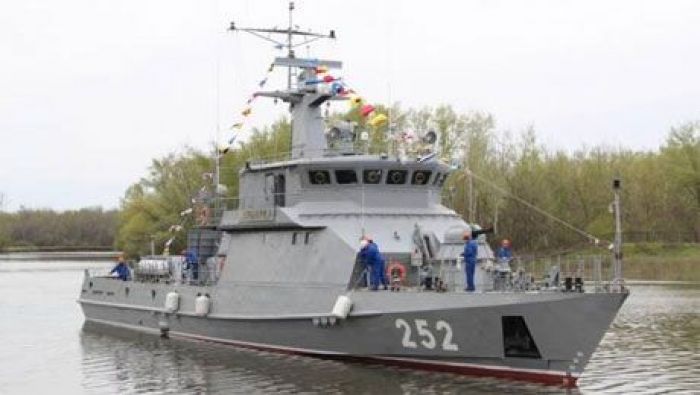 Быстроходный патрульный катер проекта «Айбар» спустили на воду в Уральске