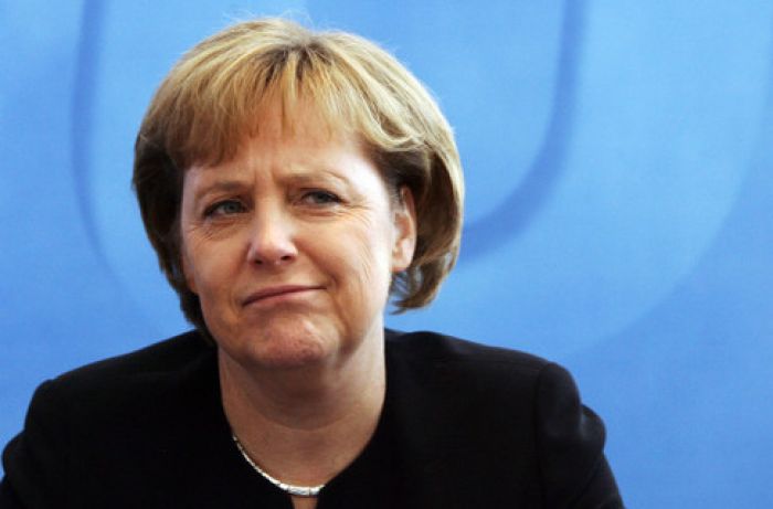 Меркель опровергла слухи о своей досрочной отставке