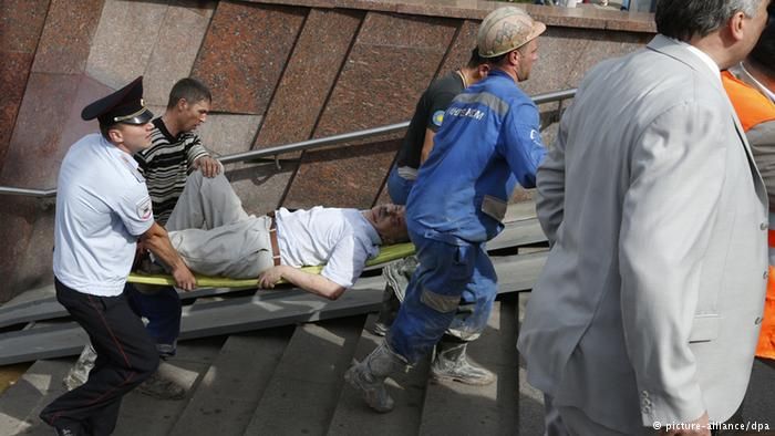 В результате аварии в московском метро погибли 12 человек
