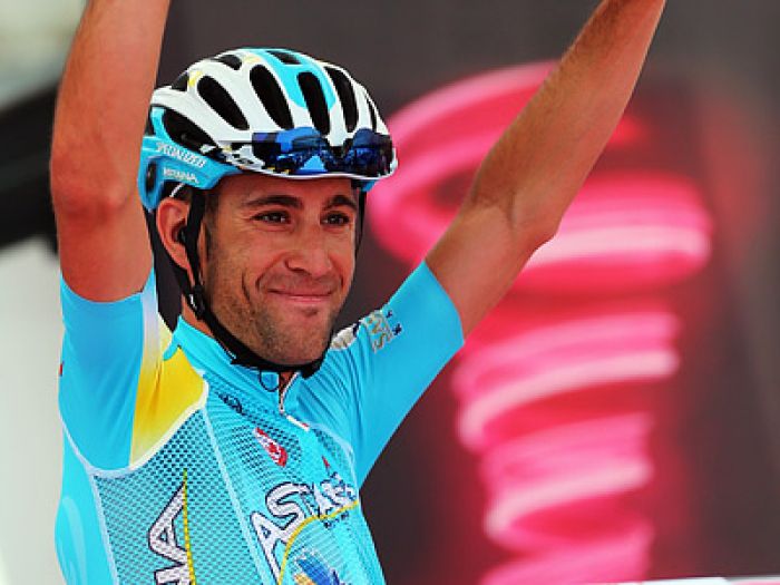 Капитан "Астаны" стал победителем многодневки "Тур де Франс"