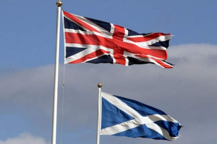 Шотландии обещают больше полномочий в составе Британии