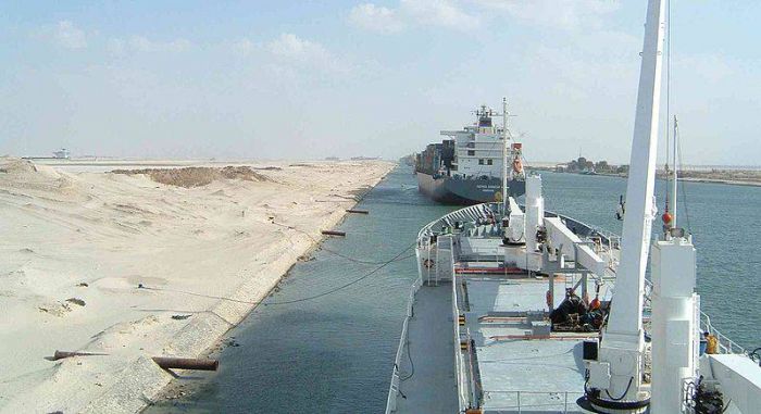 Египет объявил о строительстве канала длиной 72 км параллельно Суэцкому