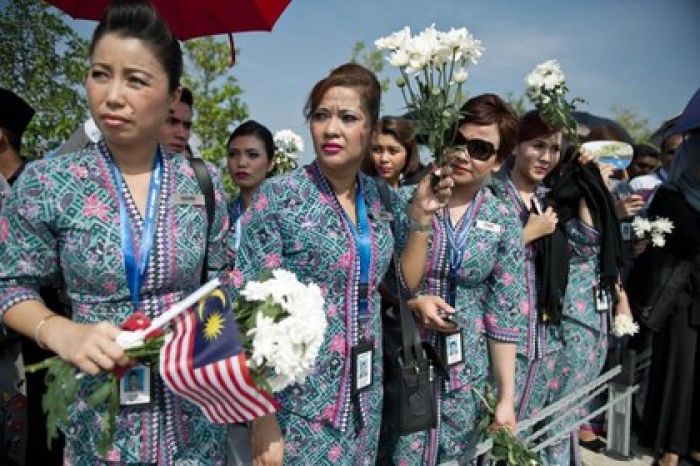 В Малайзию доставлены останки первых 20 жертв крушения MH17 на Украине