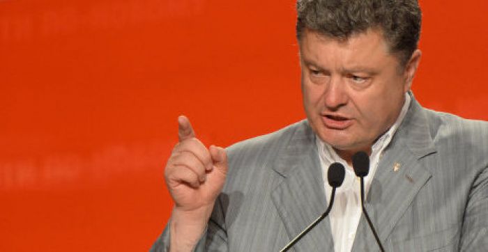 Порошенко заявил, что Киев попросит созвать чрезвычайное заседание Совета ЕС