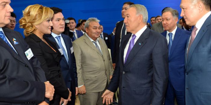 Назарбаев рассказал за что отправил в отставку акима Карагандинской области