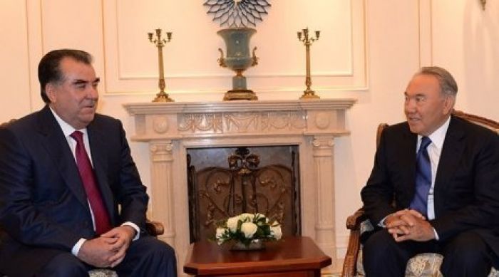 Торгово-экономическое сотрудничество обсудили Назарбаев и Рахмон в Душанбе