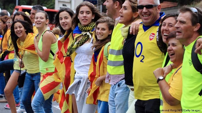 На улицы Барселоны вышли полмиллиона сторонников отделения от Испании 