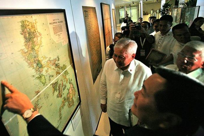 Филиппины попробовали решить территориальный спор с Китаем с помощью древних карт
