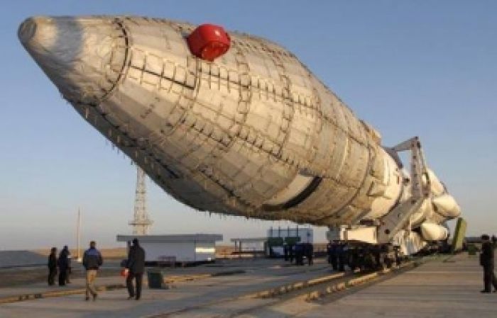 На Байконуре завершена сборка ракеты-носителя «Протон-М»