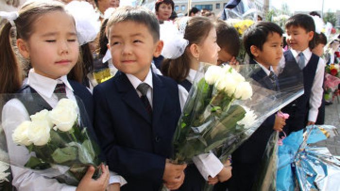 Принимать детей в 1 класс предлагается строго с 6 лет в Казахстане - МОН