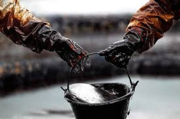В Казахстане готовятся к падению цен на нефть