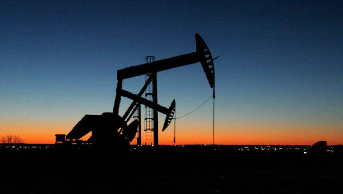 Нефть дешевеет в ожидании заседания ОПЕК