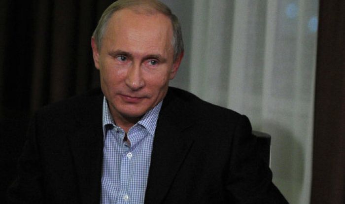 Путин: рубль "немножко обесценился", но "мы сильнее"