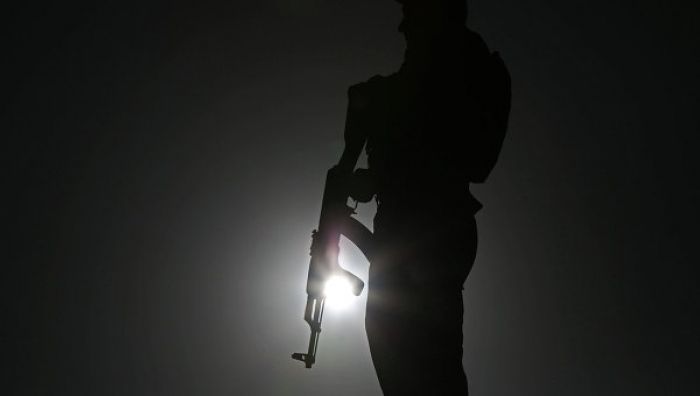 Афганка застрелила 25 талибов за убийство ее сына